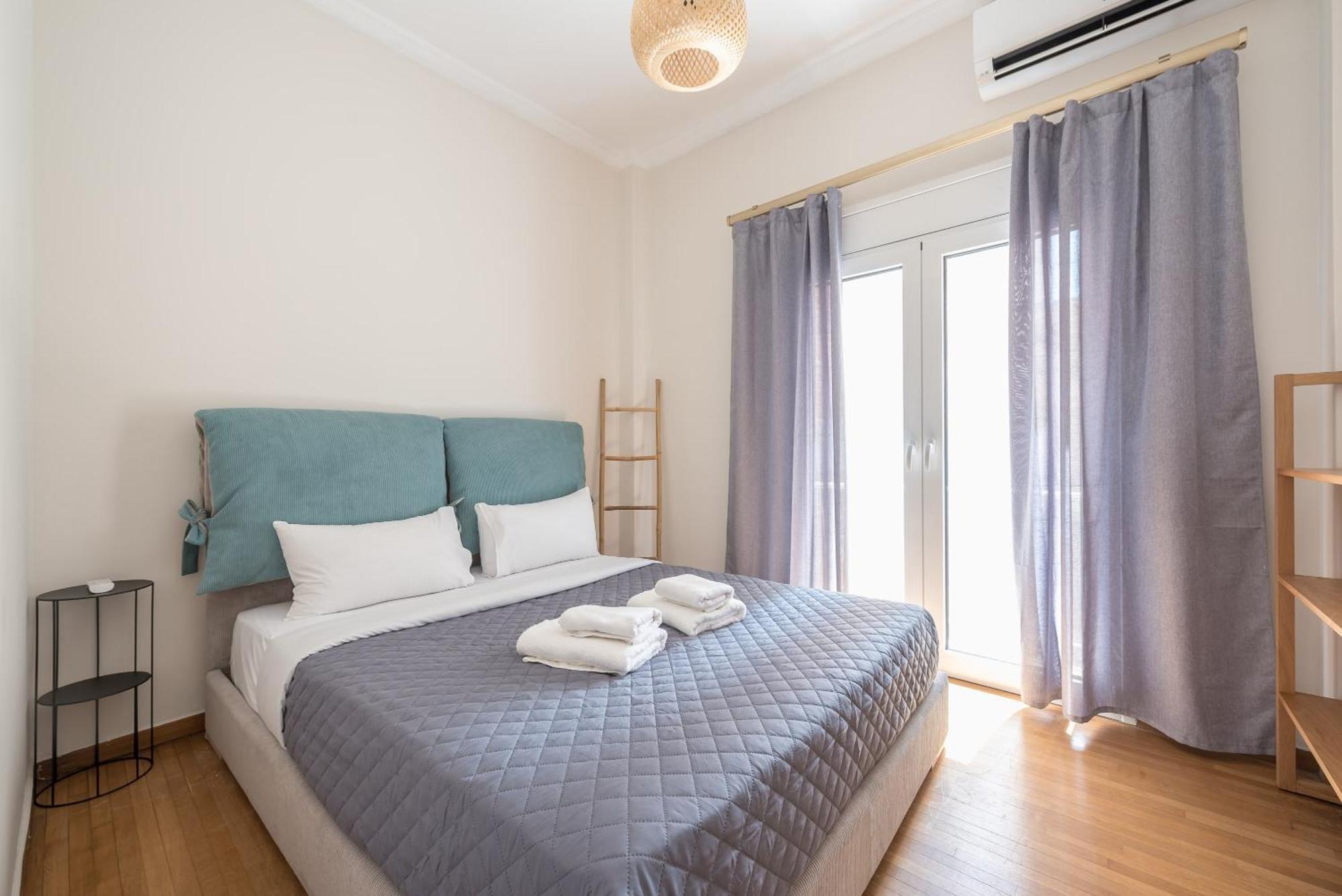 Ferienwohnung Stylish 2 Bd Urban Retreat Near Panormou Metro Athen Exterior foto