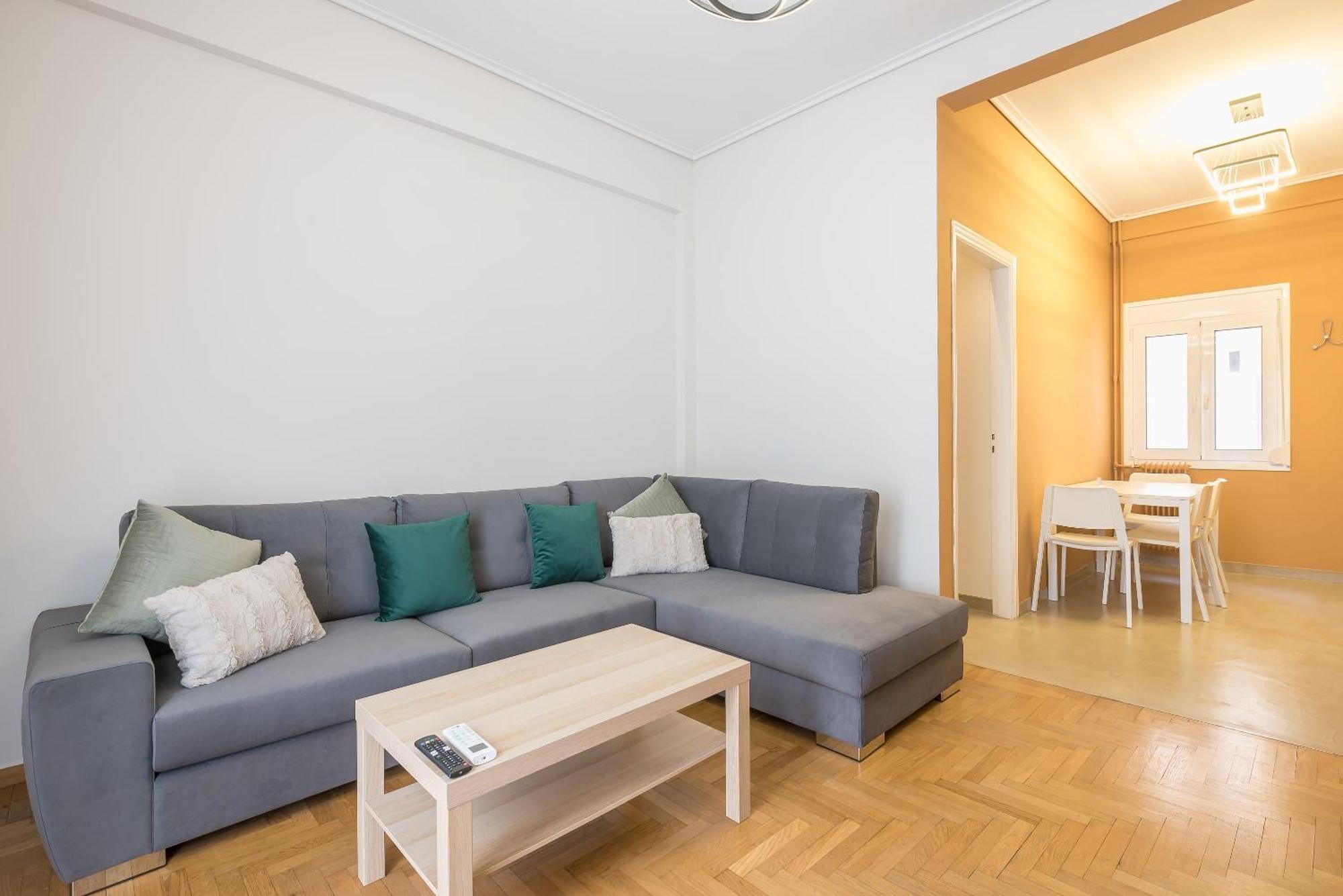 Ferienwohnung Stylish 2 Bd Urban Retreat Near Panormou Metro Athen Exterior foto